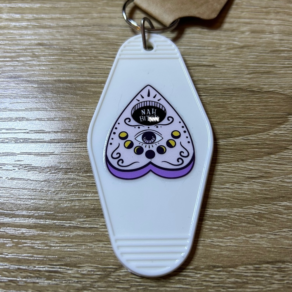 Nah B- Ouija cloche keychain - white